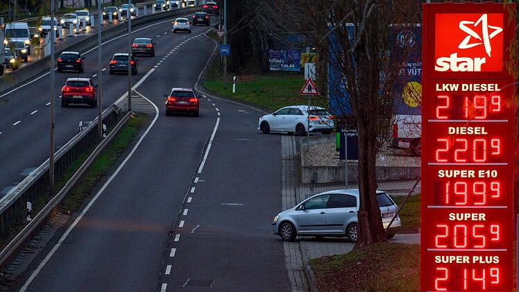 Bundestag stimmt &uuml;ber Spritpreis-Paket ab