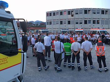 Die Rot-Kreuz-Helfer richteten sich für die Tage des Gipfeltreffens in einer Containerburg ein. Etwa 300 Helfer fanden dort vorübergehend ihr Zuhause - und den Umständen entsprechend sehr gute Zustände vor. Fotos: BRK