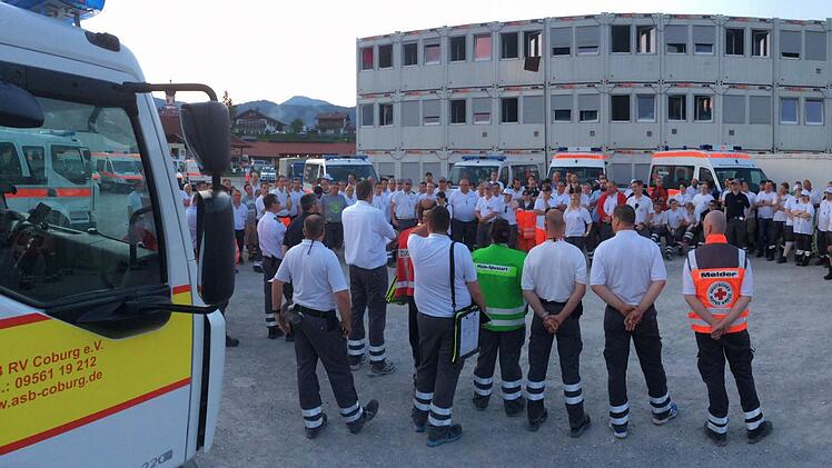 Die Rot-Kreuz-Helfer richteten sich für die Tage des Gipfeltreffens in einer Containerburg ein. Etwa 300 Helfer fanden dort vorübergehend ihr Zuhause - und den Umständen entsprechend sehr gute Zustände vor. Fotos: BRK
