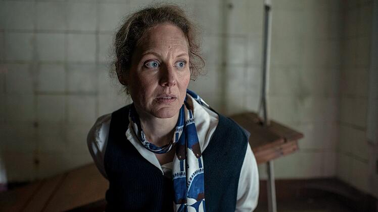 Elke (Tessa Mittelstaedt) hat Angst: Was hat die Entführerin mit ihr vor?