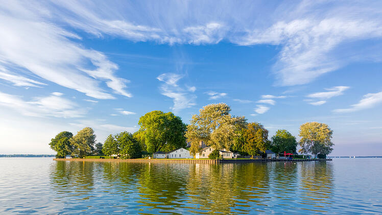 Die Urlaubsregion Hannover lockt mit Naherholung am Steinhuder Meer. Mitten im Binnengew&auml;sser: die Insel Wilhelmstein. / Weiterer Text &uuml;ber ots und www.presseportal.de/nr/42831 / Die Verwendung dieses Bildes f&uuml;r redaktionelle Zwecke ist unter Beachtung aller mitgeteilten Nutzungsbedingungen zul&auml;ssig und dann auch honorarfrei. Ver&ouml;ffentlichung ausschlie&szlig;lich mit Bildrechte-Hinweis.