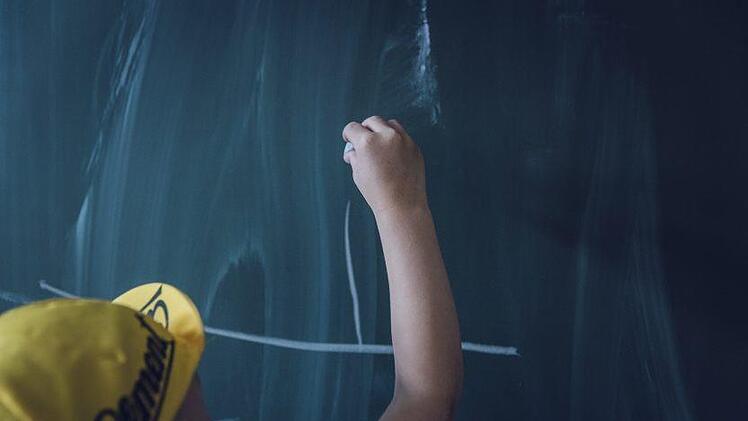 Zu einem au&szlig;erw&ouml;hnlichen Unfall ist es am Donnerstag in der Herbert-Meder-Schule in Willmars (Landkreis Rh&ouml;n-Grabfeld) gekommen. Symbolfoto:  pixabay.com/markusspiske