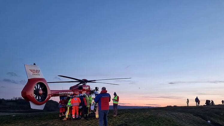Gleitschirmflieger (73) stürzt in der Fränkischen Schweiz ab - Rettungshubschrauber im Einsatz