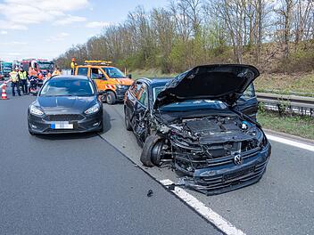 Karambolage auf der A73 im Kreis Forchheim - mehrere Verletzt