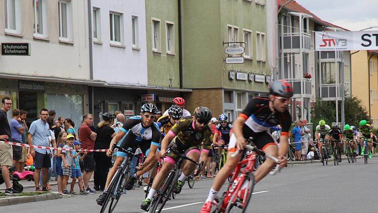 Heiße Radrennen gibt es in der Gartenstadt am Kirchweihsamstag.