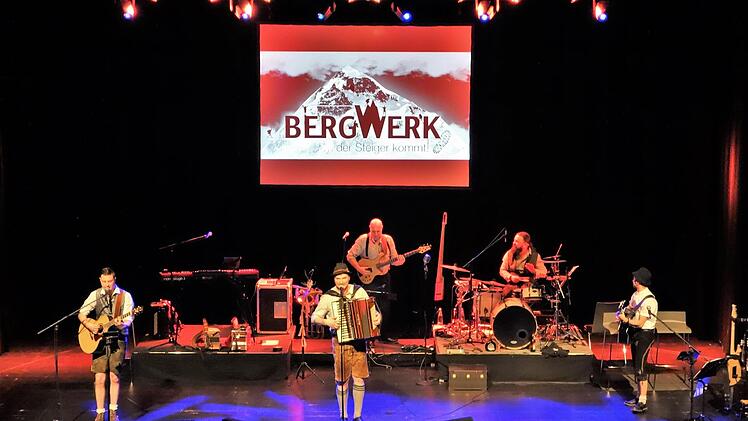 Die Gruppe Bergwerk bei ihrem ersten Auftritt im Januar 2019