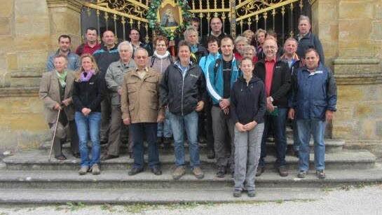 Christina Knorr  steht in der vordersten Reihe.