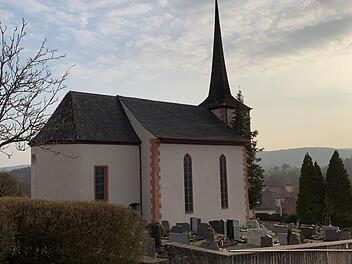 Noch 2019 sollen die Friedhofsgebühren neu kalkuliert werden.  Foto: Annett Lüdeke