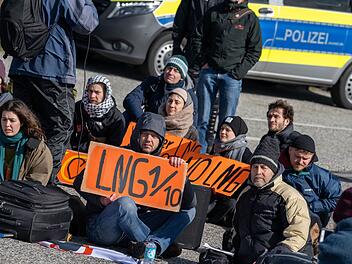 Demonstration in Mukran