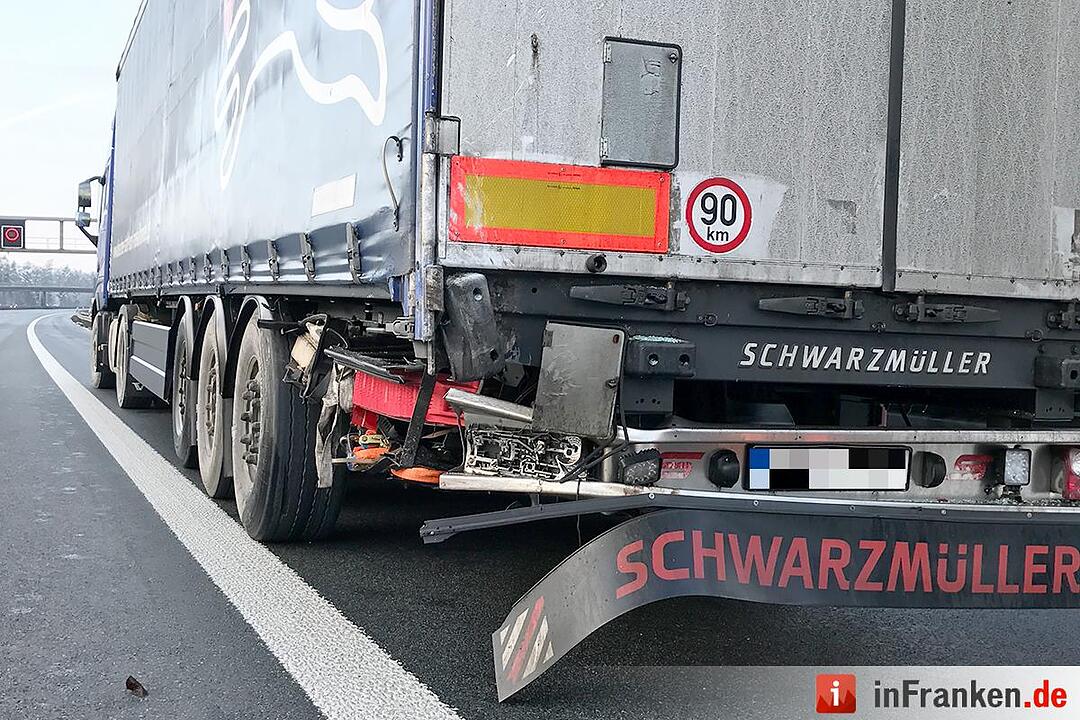 Schwerer Verkehrsunfall auf A3 bei Tennenlohe