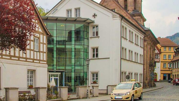 Die Zukunft des Altenheims in der Spitalgasse ist ungewiss: Die Arbeiterwohlfahrt Kulmbach hat den Mietvertrag mit der Bürgerhospitalstiftung gekündigt. Foto: Anna-Lena Deuerling