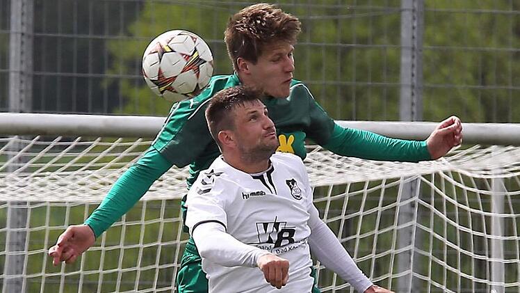 F&uuml;r Manuel M&uuml;ller (hinten) und die DJK Bamberg steht am Samstag (14 Uhr) das Bayernliga-Finale in Ammerthal an. sportpress