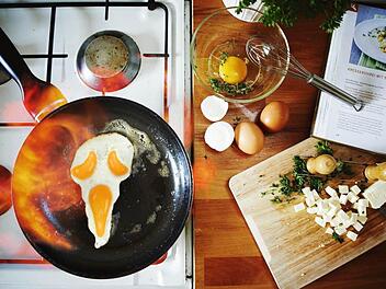 Foto: ILDIK&Oacute; KIEBURG-DIEHL und Taran&eacute; Hoock