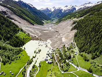 Gletscherabbruch im Wallis Gletscherabbruch im Wallis