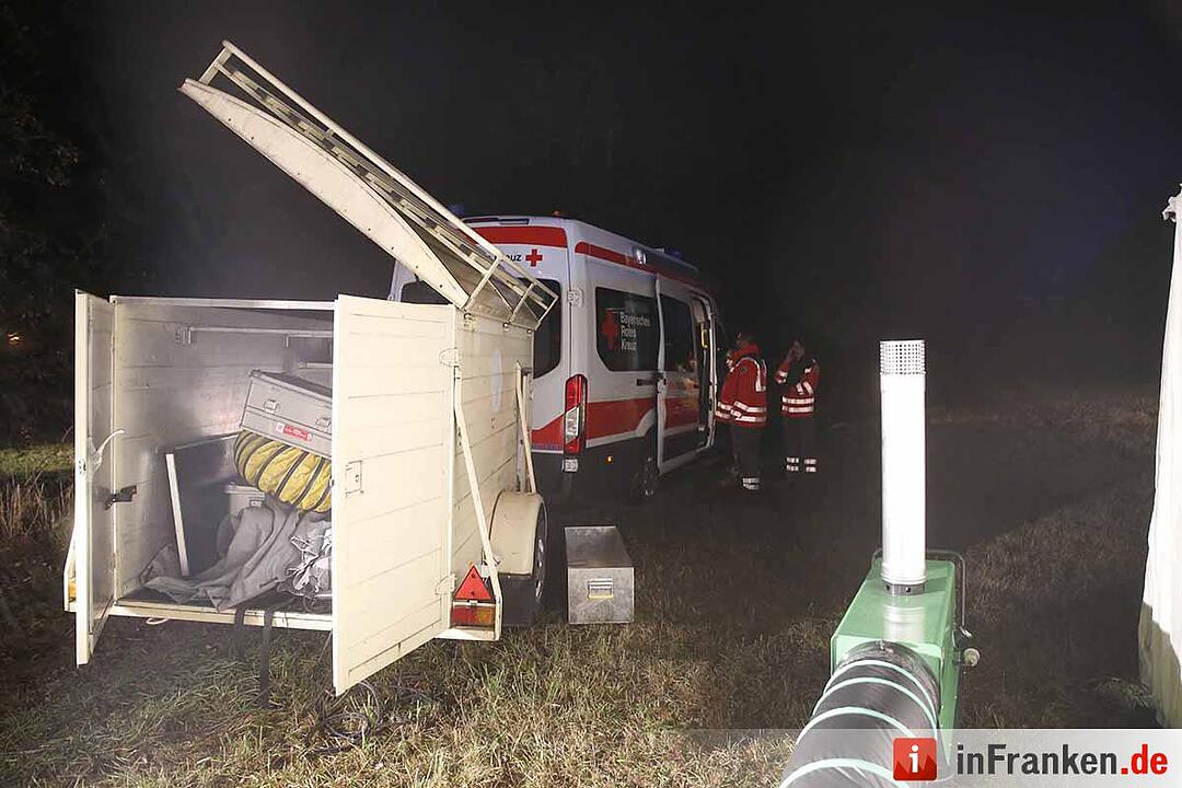 Pkw rollt bei Theres in Main: 23-Jährige stirbt