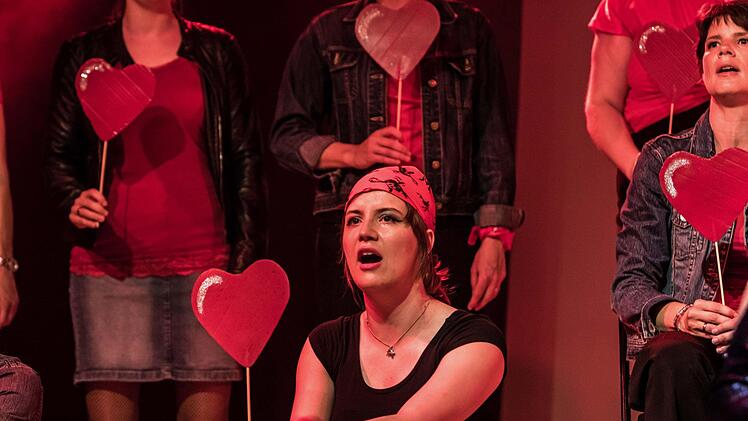 Impressionen von der Show-Gala des Vocalensembles Coburg unter der Leitung von Steffi Berg in Bad RodachFoto: Jochen Berger