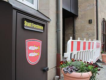 Die Stadtverwaltung ist ab sofort bis voraussichtlich 30. März für den Parteiverkehr geschlossen.  Foto: Franziska Rieger