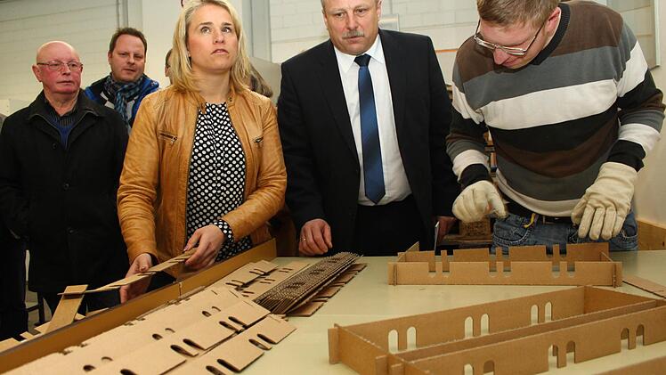 Verena Bentele bei ihrem Besuch in der WfbM Schmeilsdorf. Foto: Jürgen Gärtner