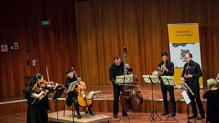Mit zwei anspruchsvollen Nonetten beeindruckten Solisten des Philharmonischen Orchesters bei ihrem Konzert im Coburger Kongresshaus.Foto: Jochen Berger