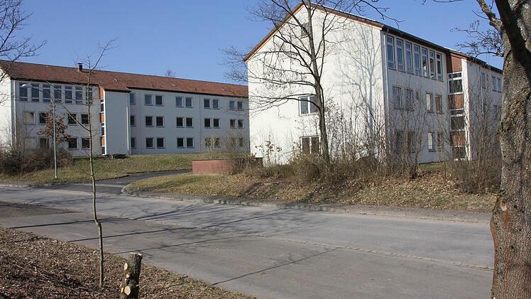 In einem dieser beiden Kompaniegebäude möchte eine Berliner Stiftung, in der Katharina Wagner von den Bayreuther Festspielen und der Königsberger Unternehmer Otto Kirchner engagiert sind, eine Akademie für Medien- und Kulturschaffende einrichten. Fotos: Ralf Kestel