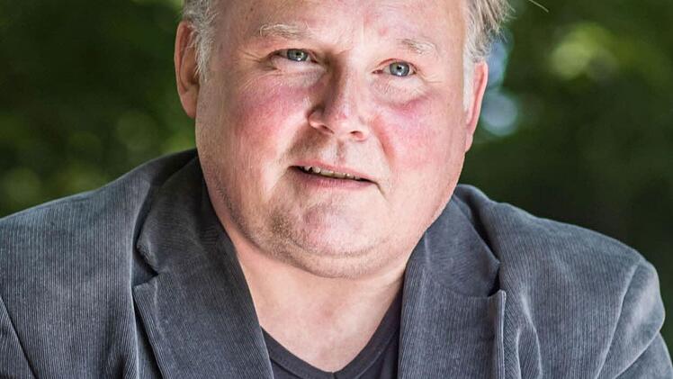 Claus J. Frankl ist in diesem Jahr Spielleiter bei der Inszenierung von Leop Falls "Der fidele Bauer" auf der Waldbühne Heldritt. Zugleich tritt er auch als Darsteller auf.Foto: Jochen Berger