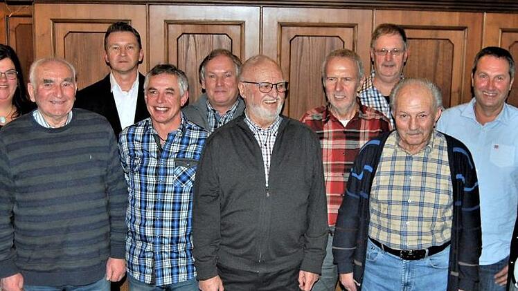 Ein knappes Dutzend seiner Mitglieder ehrte der TSV Steinach für 50-jährige Mitgliedschaft oder ernannte sie zu Ehrenmitgliedern Sigismund von Dobschütz