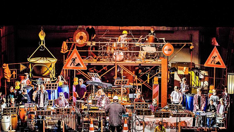 Das Ensemble Kiss-Percussiva beim Konzert "Percussion under Construction" im Dezember 2019 im Regentenbau.