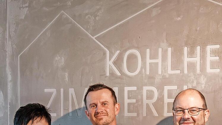 Gesch&auml;ftsf&uuml;hrerin Katrin Kohlhepp, Jubilar Markus Koch, Burkard Hergenhan.