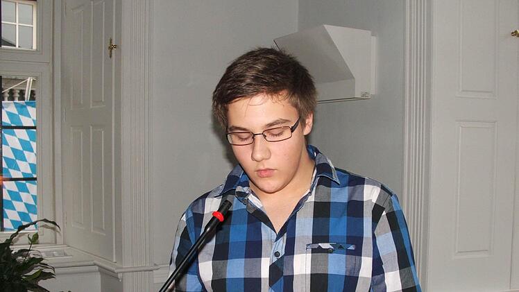 Martin Kowalski stellt Matth&auml;us Schneider vor.