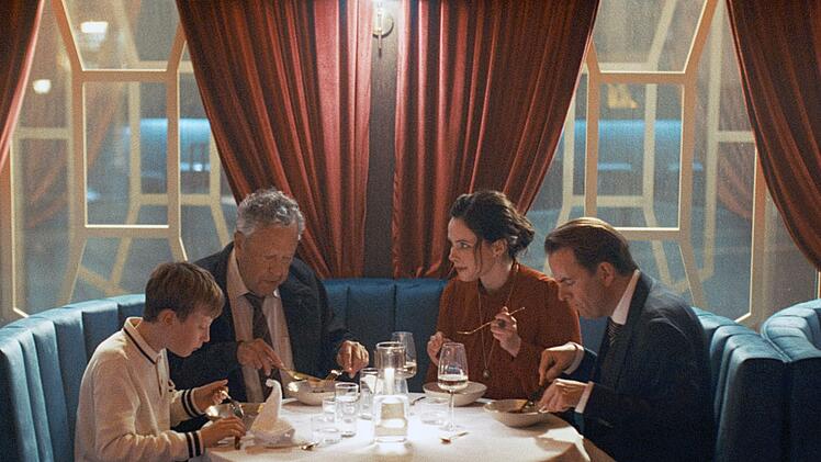 Ein erster Erfolg: Den Testessern schmeckt es im Restaurant gut.