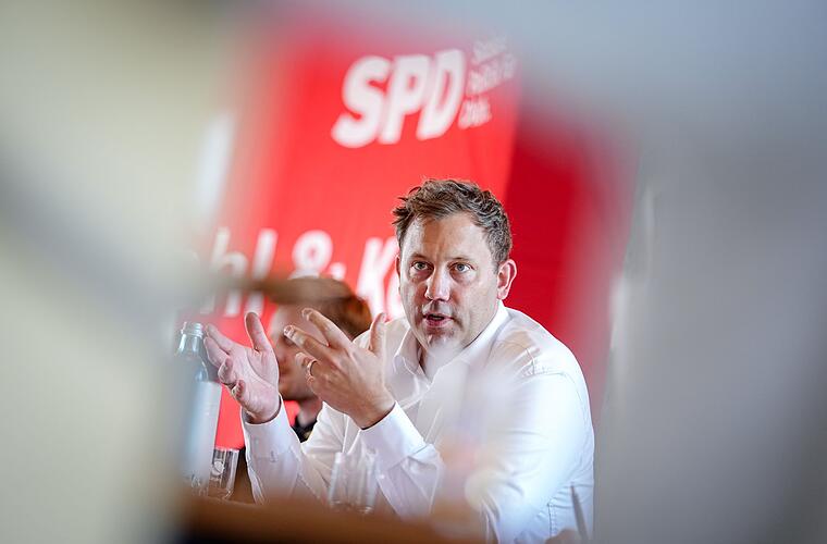 Klingbeil macht Vorstoß für Übergewinnsteuer bei Ölkonzernen