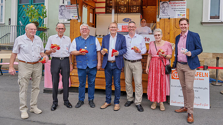 Bamberg: Wurstverkauf zugunsten der Tafel - für Versorgung von 300 Menschen pro Woche