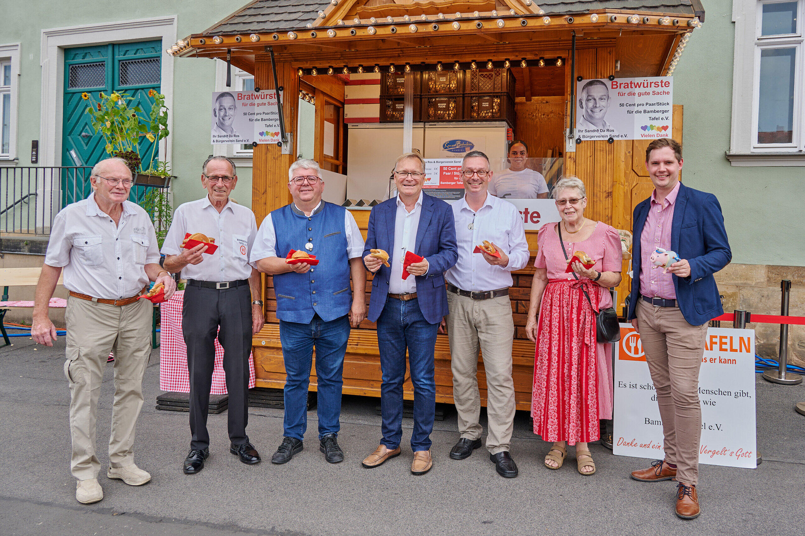 Bamberger Sandkerwa 2022 Tafel profitiert von Bratwurstverkauf