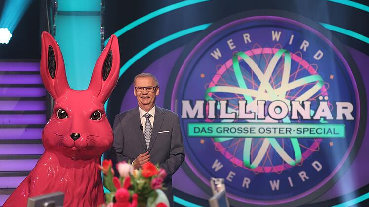 G&uuml;nther Jauch freut sich &uuml;ber die Scjlagfertigkeit seiner Kandidatin.