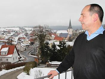 Bürgermeister Manfred Emmert würde gerne seine vierte Amtszeit antreten. Fotos: Ulrike Müller