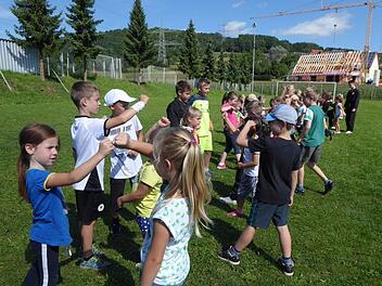 Die Weilersbacher Kinder in Aktion. Foto: Heidi Amon