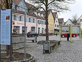 Der Marktplatz in Gräfenberg: Das alte Kopfsteinpflaster ist zwar schön, für viele Menschen aber auch ein Hindernis. Nun soll der Platz barrierefrei umgestaltet werden.  Foto: Petra Malbrich