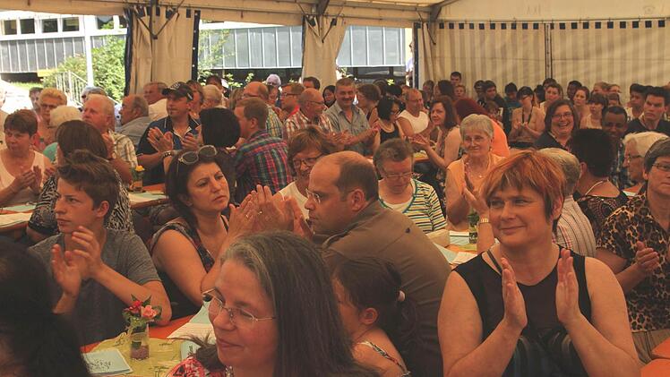 Viele Bürger und Gäste unterstützten die Kinder- und Jugendeinrichtung mit ihrem Besuch. Foto: Günther Geiling
