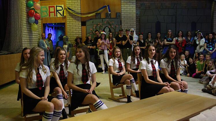 Die "Laderer Girls-Group" Foto: Andreas Hofbauer
