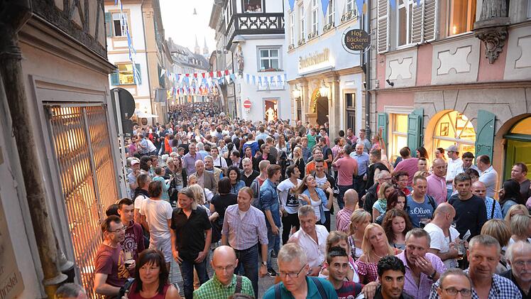 Neben der Finanzierung gehört auch die Sicherheit zu den brennenden Themen der Sandkerwa 2019. Foto: Ronald Rinkle
