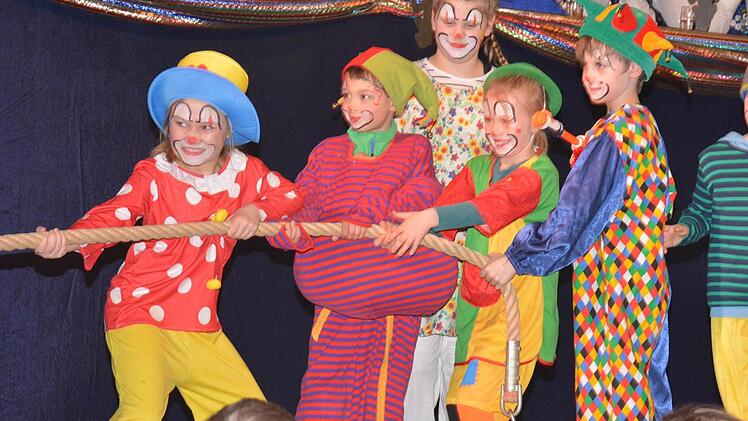 Der Zirkus "Ermetziano" lässt grüßen. Fotos: Schmidt