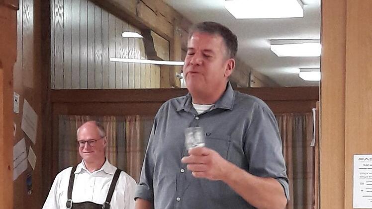 Dietmar Schmitt spricht über Biere.Hartmut Hessel