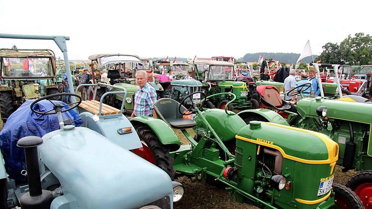 Impressionen vom Oldtimer-Treffen   Foto: Richard Sänger