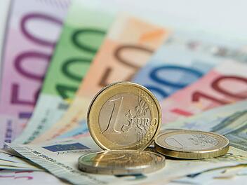 Die Verwaltungsgemeinschaft Bad Brückenau hat im Jahr 2020 gut gewirtschaftet, was den Kämmerer freut. Symbolfoto: Daniel Reinhardt/dpa