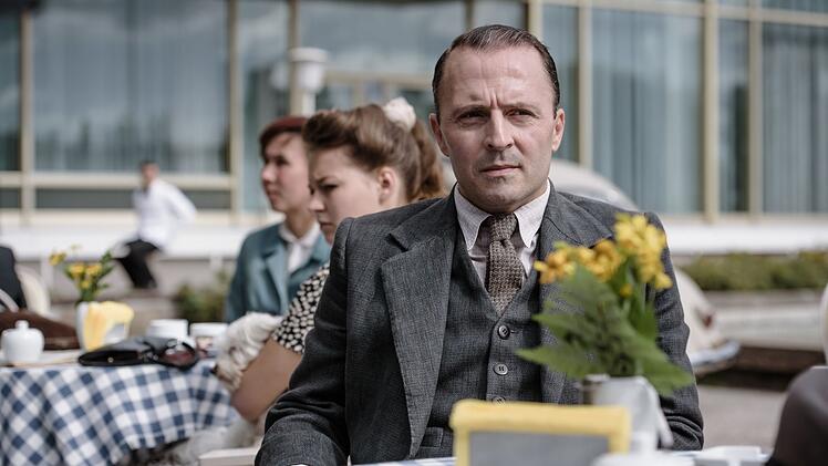 Gerd Sch&ouml;llack (Robert Schupp) tr&auml;gt Geheimnisse aus der Vergangenheit mit sich.