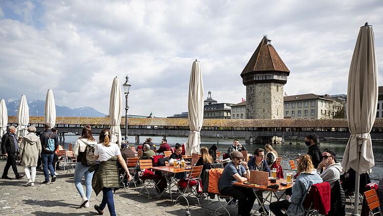 Brandalarm an der Kappelbr&uuml;cke in Luzern  - Spinnen?