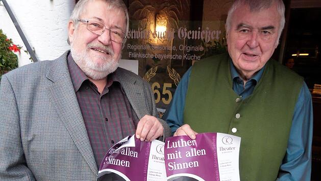 G&uuml;nter Limmer (rechts) und J&uuml;rgen Peter laden am 31. Oktober zu einem Essen mit anschlie&szlig;endem Theater auf der Plassenburg ein. Foto: Werner Rei&szlig;aus