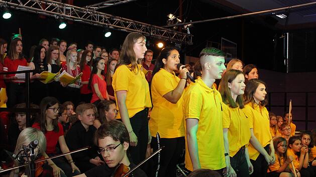 Ihre Soli sangen die Sch&uuml;ler sicher und kraftvoll. Foto: Evi Seeger
