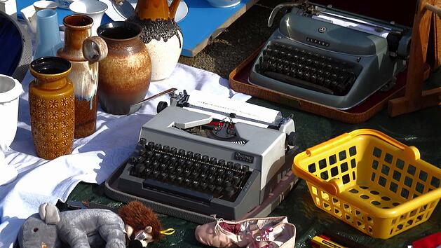 Kunst oder Krempel? Schn&auml;ppchenj&auml;ger kommen ab Samstagabend in Coburg auf ihre Kosten. Foto: Jochen Berger/CT-Archiv