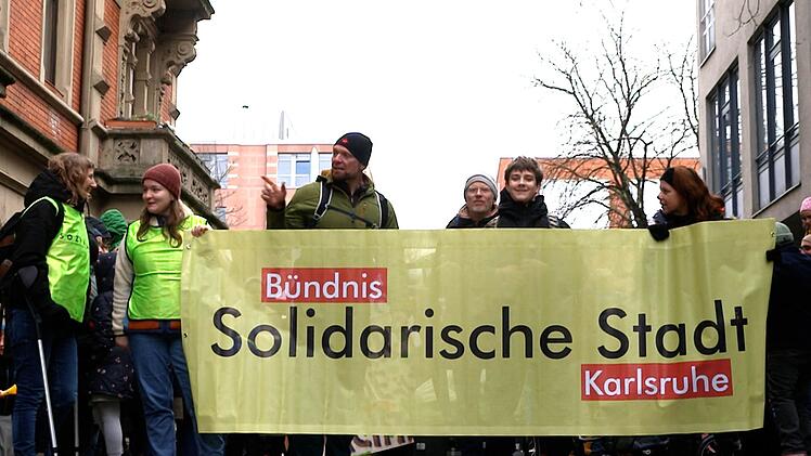 Die Sparma&szlig;nahmen der Kommunen bereiten der Bev&ouml;lkerung der betroffenen St&auml;dte auch Sorge, wie die "ARD Story" zeigt.